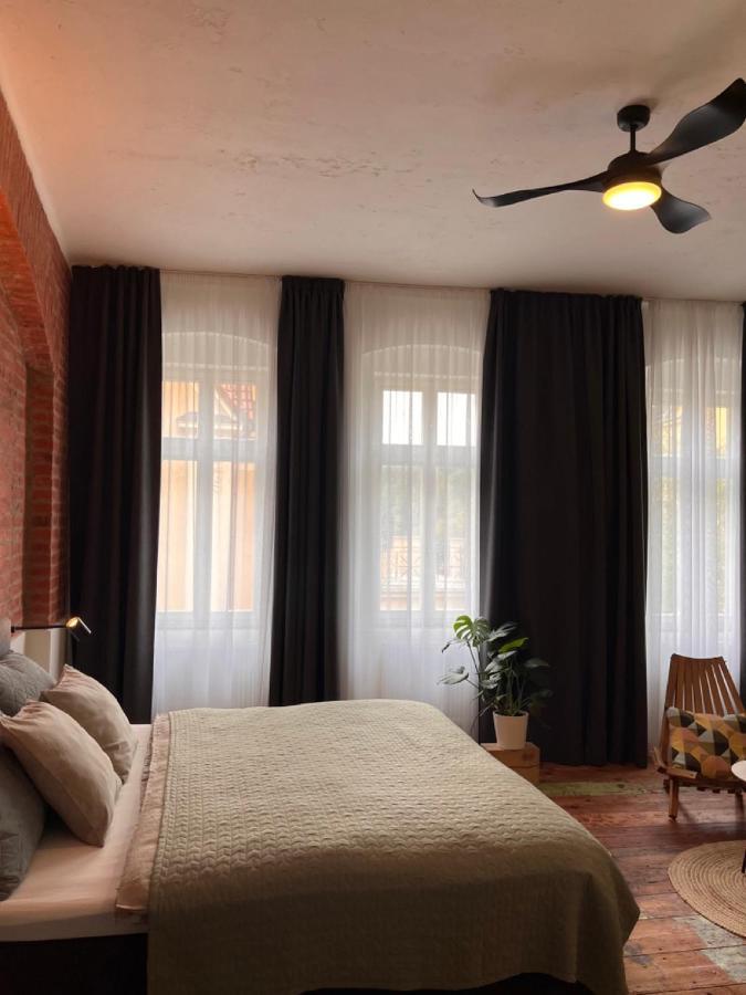 Four Rooms Carlsbad Authentic Karlovy Vary Exterior photo