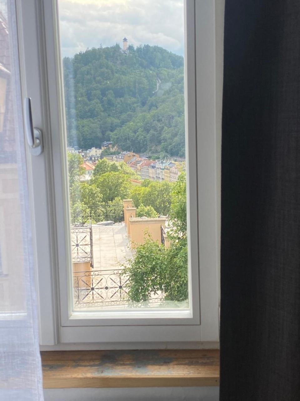 Four Rooms Carlsbad Authentic Karlovy Vary Exterior photo